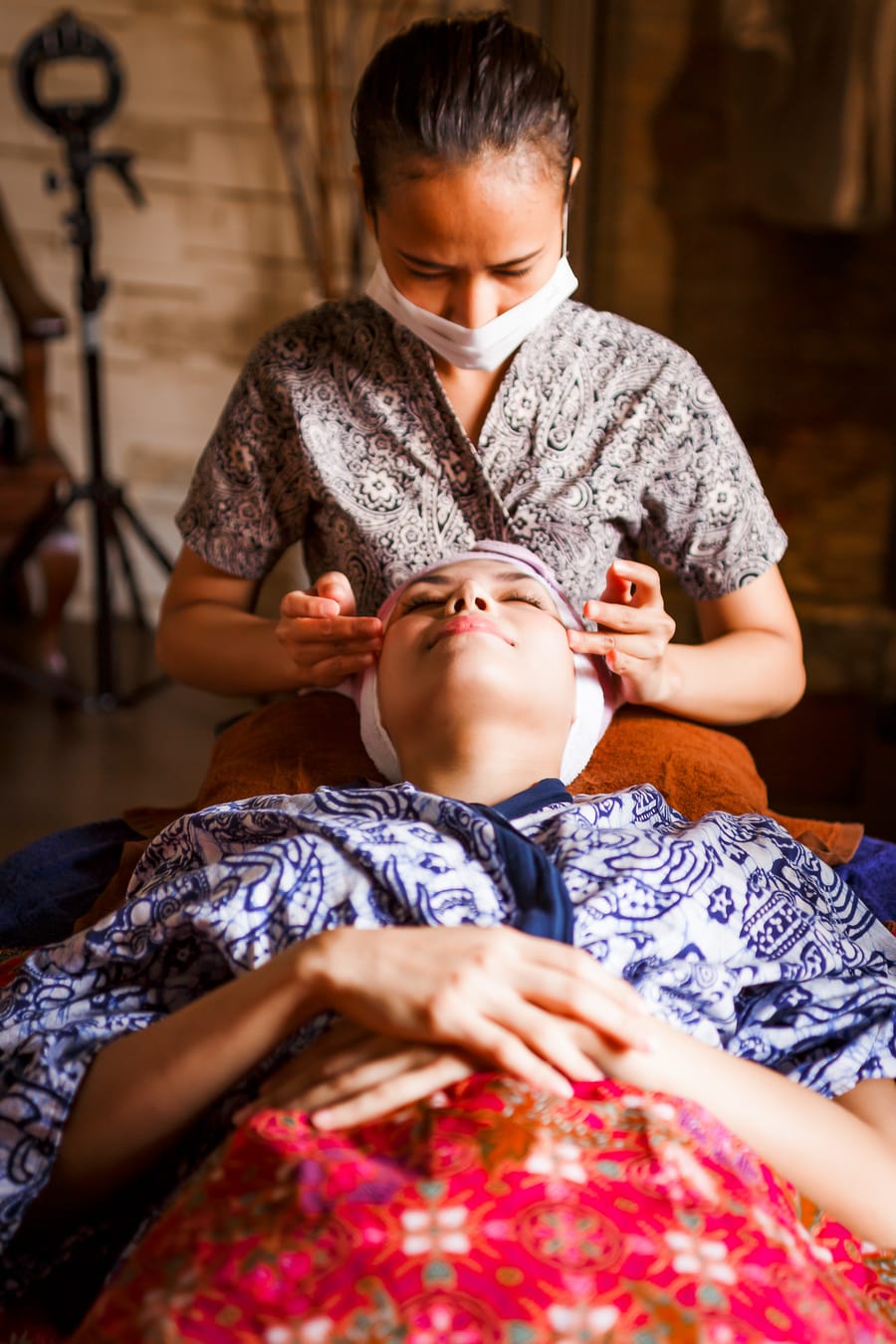 V Lifting Facial