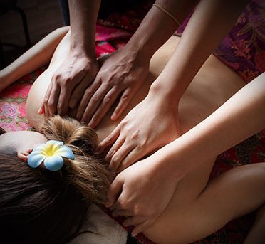 Four-Hands-Massage